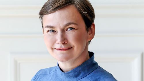 'Feminint forår – Historien om stiftsdamerne på Vallø' med Katrine Nyland Sørensen