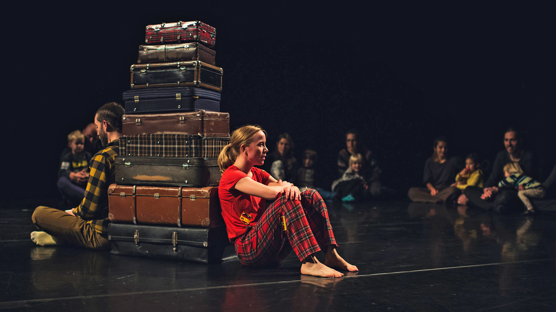 Yem – teater med Tiny Dancer for børn på Teaterbygningen