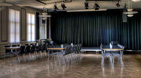 Musikcafeen på Teaterbygningen Køge Kapacitet Størrelse AV-muligheder